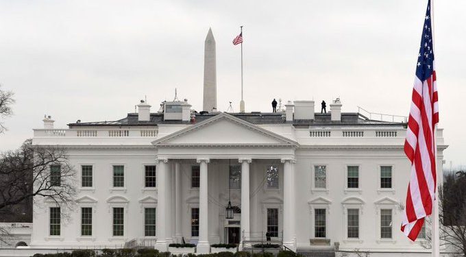 Gobierno estadounidense busca con otros gobernadores contrarrestar fallo del aborto