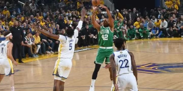 Horford guía remontada de Celtics sobre Warriors