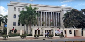 Piden investigar denuncia entramado de nombramientos en Ministerio de Educación