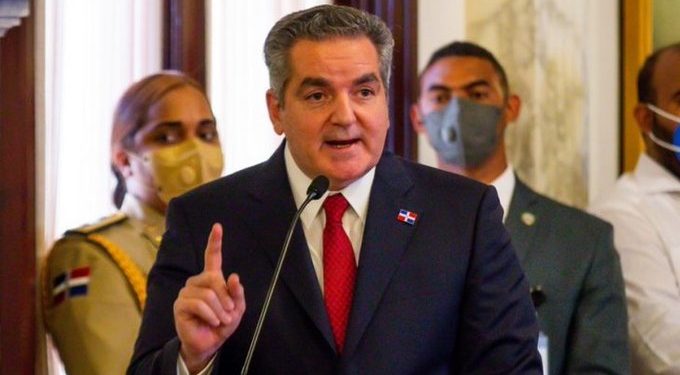 Querella contra Neney es por presunta estafa y falsedad en documentos sobre herencia