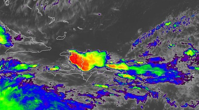 Onamet mantiene 7 provincias en Alerta ante vaguada y onda tropical