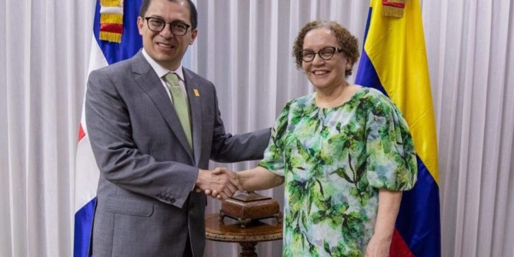 RD y Colombia afianzan colaboración contra el narcotráfico y crimen transnacional