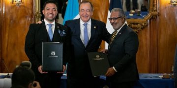 RD y Guatemala firman acuerdo de servicios aéreos