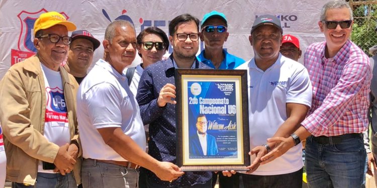 Duarte, SPM, Monte Cristi y Espaillat a semis en Béisbol U-6