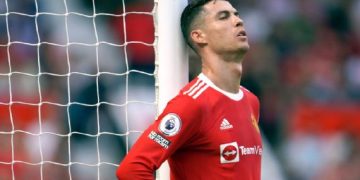 Manchester United informó a Cristiano Ronaldo que no está disponible para un traspaso