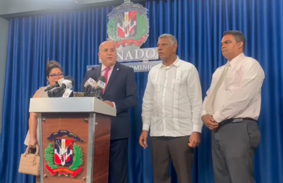 Senador Alexis Victoria Yeb renuncia al barrilito