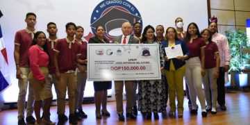 Tribunal Constitucional anuncia ganadores del concurso Me Gradúo con el TCRD