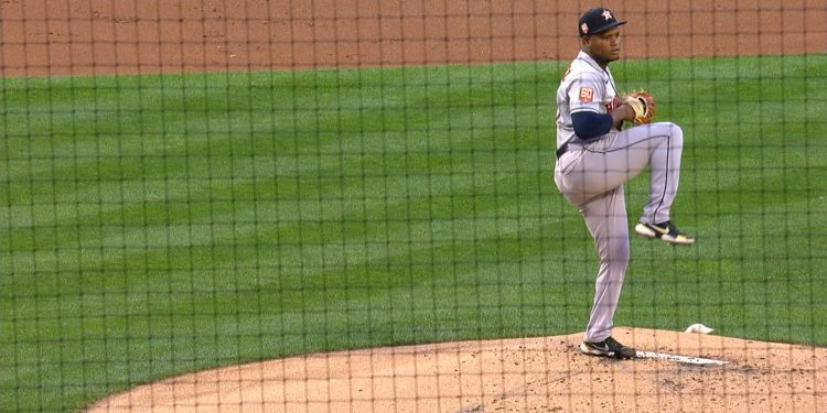 Framber Valdez silencia bates de los Mets,  Guerrero Jr. facilita victoria a los Azulejos