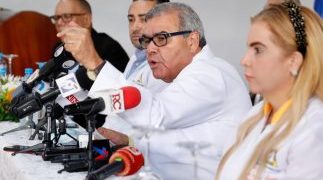 Médicos marcharán y realizarán paros por reivindicaciones