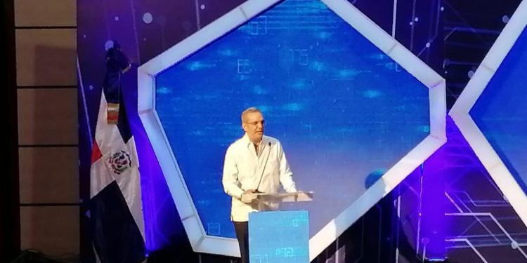 Abinader encabeza lanzamiento plataforma de interoperabilidad del sector social en RD