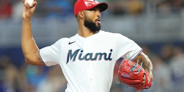 Sandy Alcántara sigue mostrando su calidad desde el montículo