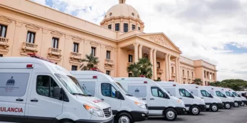 Anuncian compra de 60 ambulancias para fortalecer sistema 911