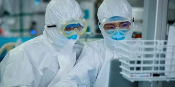 Tokio alcanza un nuevo récord de casos de covid en un día con más de 30.000