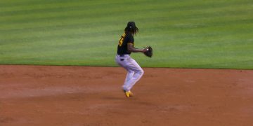 Oneil rompe récord con tiro a 97.8 millas por hora