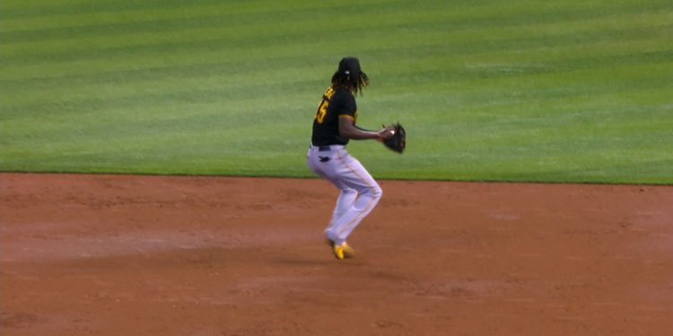 Oneil rompe récord con tiro a 97.8 millas por hora