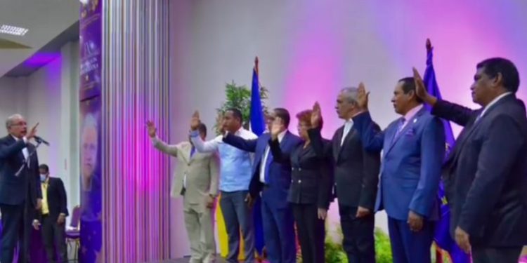 Danilo juramenta a integrantes del Tribunal Nacional de Disciplina y Ética del PLD