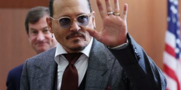 Johnny Depp se repone tras su juicio y lanza álbum junto al astro británico Jeff Beck