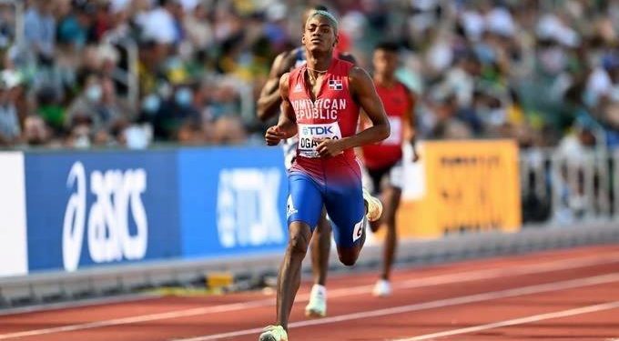 Ogando avanza a final de los 200 metros en mundial atletismo, implanta marca nacional