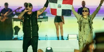 Wisin y Yandel generan gran emoción con su concierto en el estadio Quisqueya