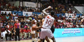 Guerrero y Leones dan golpiza a Indios y lideran 2-1 la final