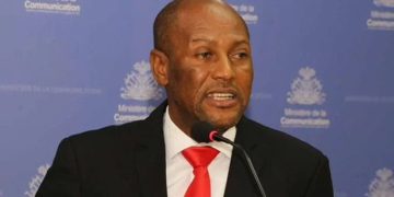 Exsenador Yvon Buisereth y su conductor asesinados y quemados en Haití