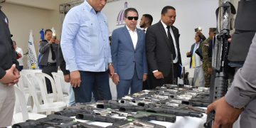 Interior y Policía recibe 305 armas de fuego incautadas en Peravia