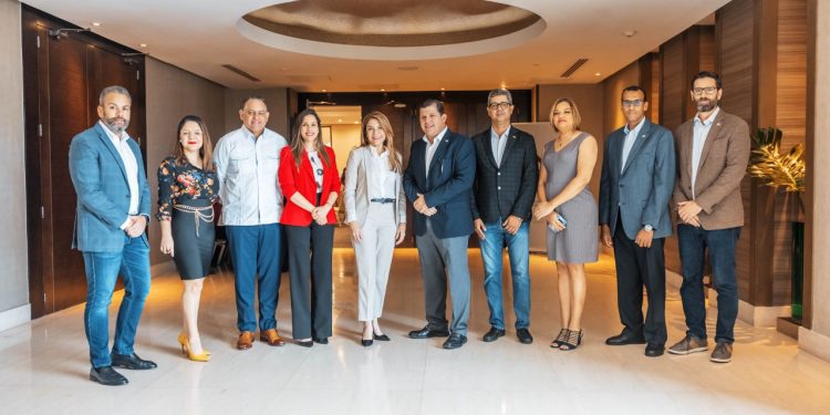 ADN y ACOPROVI firman acuerdo para regular los procesos de construcción en la ciudad