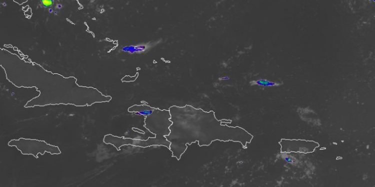 Onda tropical y vaguada comenzarán a generar lluvias en la tarde