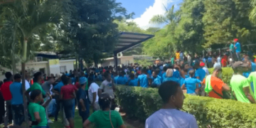 Turba de haitianos irrumpe en zona franca Codevi en la frontera con Dajabón