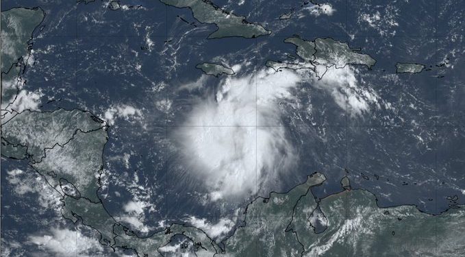 Tormenta Ian se intensifica y producirá aguaceros en el país