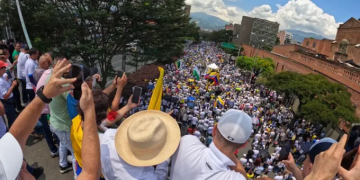 Pueblo de Colombia se lanza a las calles en protestas contra administración de Petro