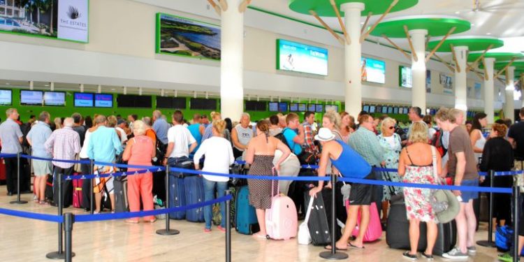 Aeropuerto de Punta Cana apoya autoridades para esclarecer caso de implantación de drogas