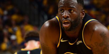 Draymond multado, no suspendido por golpear a Poole