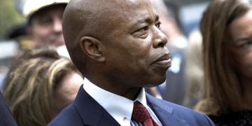 NY declara el estado de emergencia ante llegada de miles de migrantes