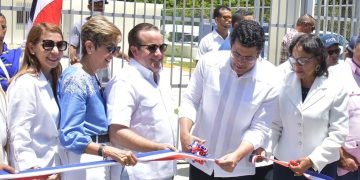 Ministerio de Turismo inaugura centro comunal en Maimón, Puerto Plata