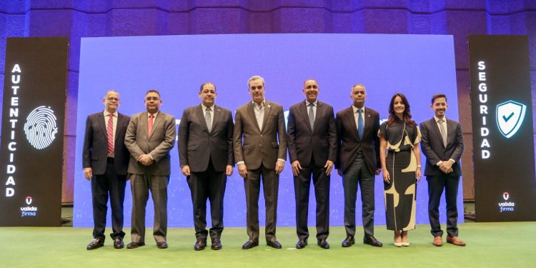 Presidente Abinader encabeza puesta en funcionamiento plataforma web de validación documentos y firmas digitales “Validafirma”