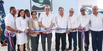 Presidente Abinader entrega remozado hospital de Villa Tapia, inaugura sede de INFOTEP especializada en turismo y centros comunales