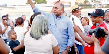 Julito Fulcar supera en más de 18 puntos al actual senador de Peravia y en un puntaje mayor a los de oposición