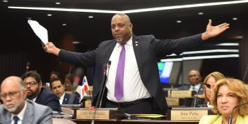 Pensiones de este gobierno drenan del presupuesto 2 mil 436 millones de pesos cada año afirma diputado Luis Henriquez