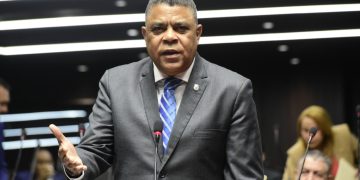 VOCERO DIPUTADOS PLD LAMENTA ESTA LEGISLATURA SOLO HAYA SERVIDO PARA APROBAR PRESTAMOS AL GOBIERNO