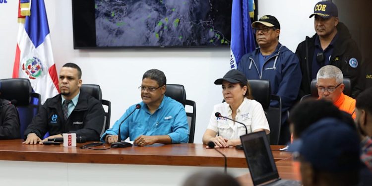 COE eleva a 25 las provincias en alerta roja; llama a ciudadanos a continuar atentos a los boletines informativos