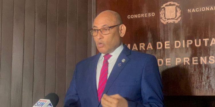 DIPUTADO PROVINCIA SANTO DOMINGO PRESENTA RESOLUCIÓN QUE SOLICITA LA CREACIÓN URGENTE DEL BANCO NACIONAL DE PIEL Y TEJIDOS