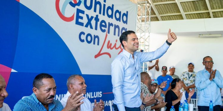 Roberto Ángel integra regidor del PLD y más de 40 presidentes comité de base a Unidad Externa en Montecristi