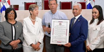 Senado reconoce a personalidades destacadas de Puerto Plata