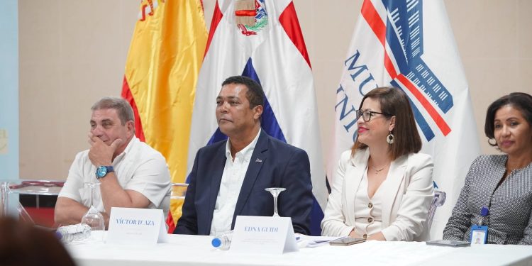 Liga Municipal capacita cerca de 13 mil servidores públicos a través del ICAM