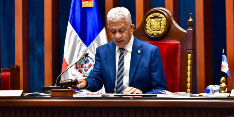 Senado aprueba resolución respalda al presidente Luis Abinader y rechaza actitud ofensiva de Haití