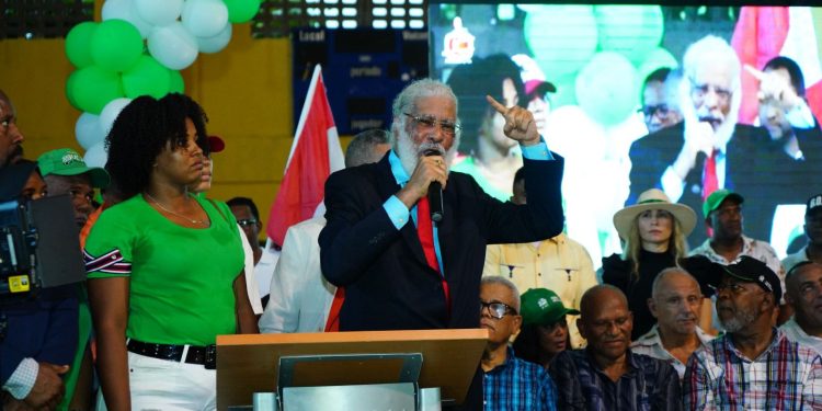 Proclaman a Juan Hubieres candidato a senador de la Fuerza del Pueblo por Monte Plata