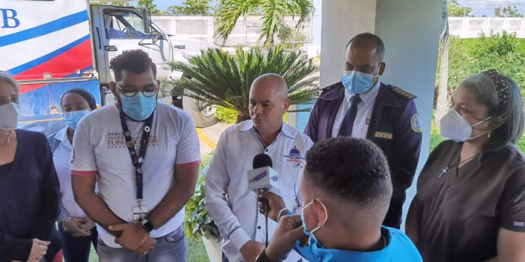 Autoridades realizan operativo para detección de tuberculosis en centro de corrección de La Vega