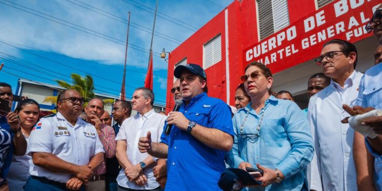 Ministro Paliza exhorta a trabajar en unidad atendiendo familias afectadas sin mirar colores partidarios