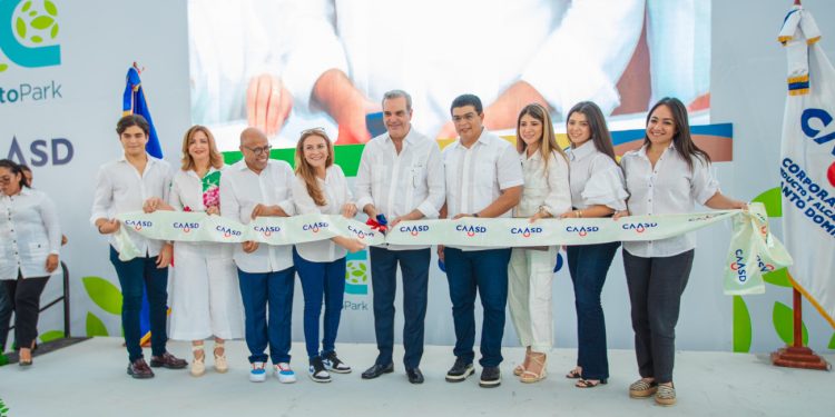 Presidente Abinader inaugura Cristo Park para beneficio de más de 350,000 personas de seis barriadas